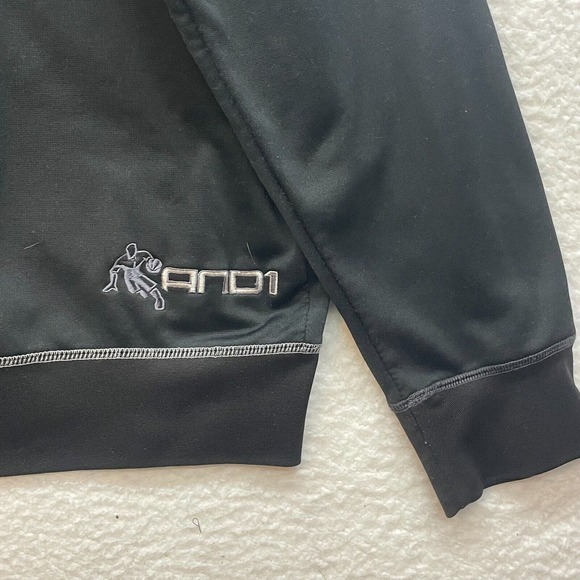 AND1 Hoodie Mens Extra Large Black Sweatshirt Basketball Spell Out Streetwear - Picture 7 of 12